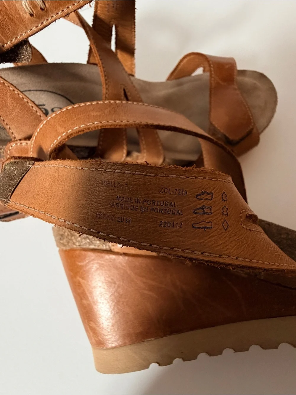 Taos Footwear Brown wedge Leather Strappy Sandals